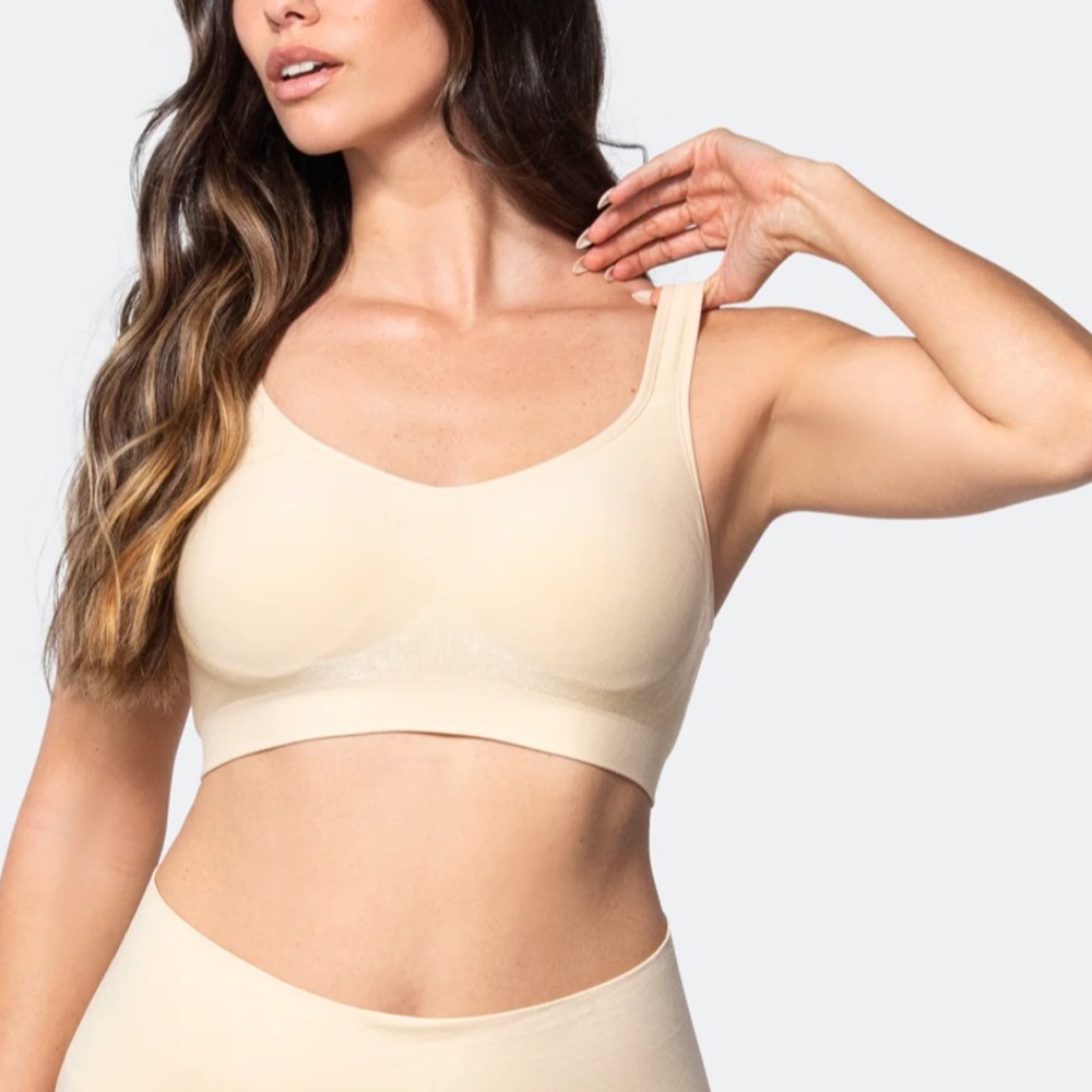 NWT Underoutfit Comfort Shaping Bra - Picture 6 of 9